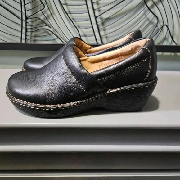 Born  Shoes | Paddock Pebble Black Leather Wedge Clogs Shoes - Picture 13 of 16